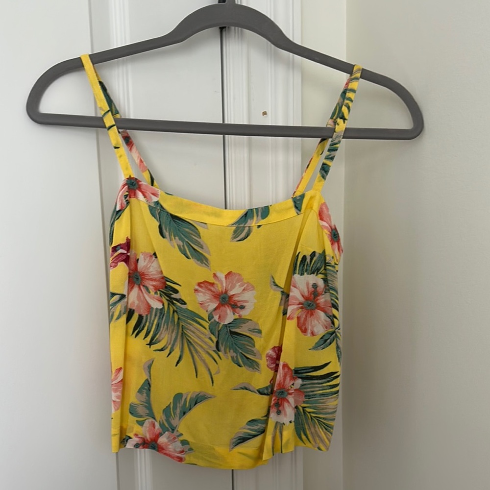Hollister Yellow Floral Camisole size xs new